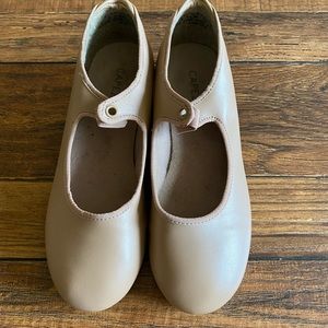 Capezio tan tap shoes 5.5W